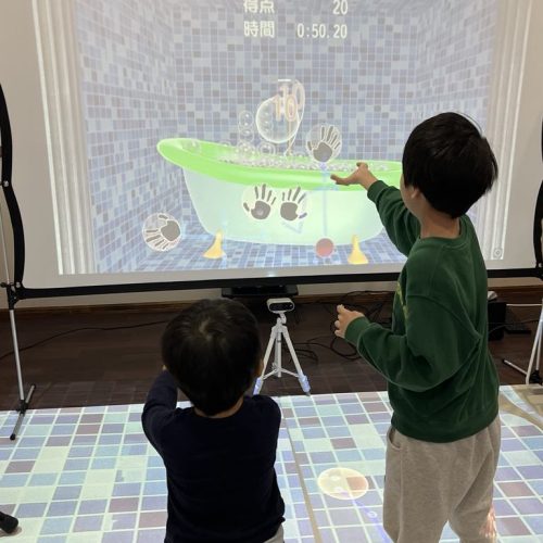 9350ebed-7953-4e24-bc24-612203aa963a